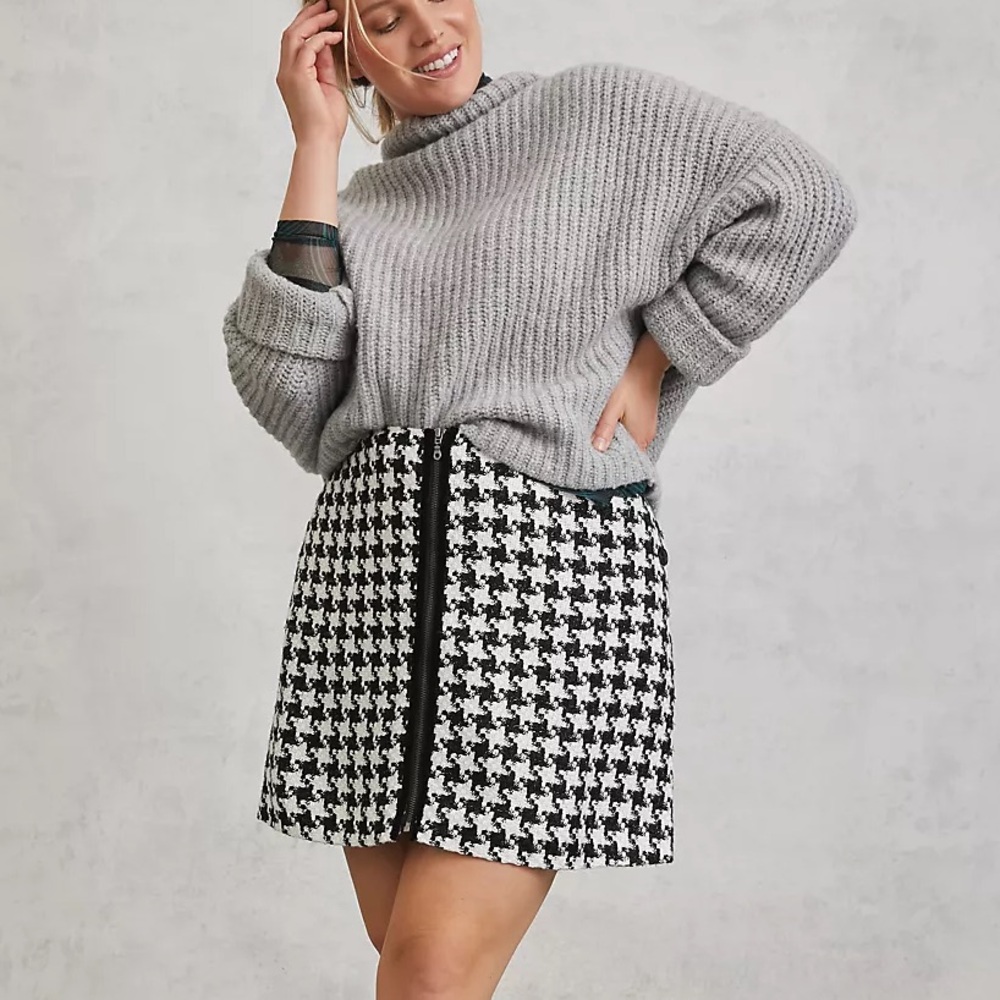Anthropologie Black &  White Evira Houndstooth Shine Tweed Zipper Mini Skirt NWT